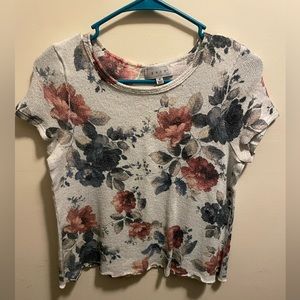 White floral stretchy top Size M